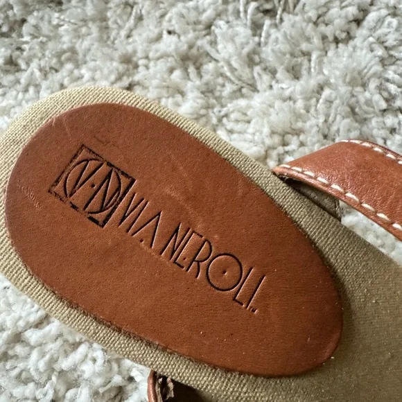 Via Neroli Tan and cream wedges with a bow detail - Picture 5 of 5